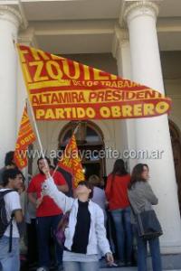 Asamblea abierta del Partido Obrero con la presencia del diputado provincial Guillermo Kane